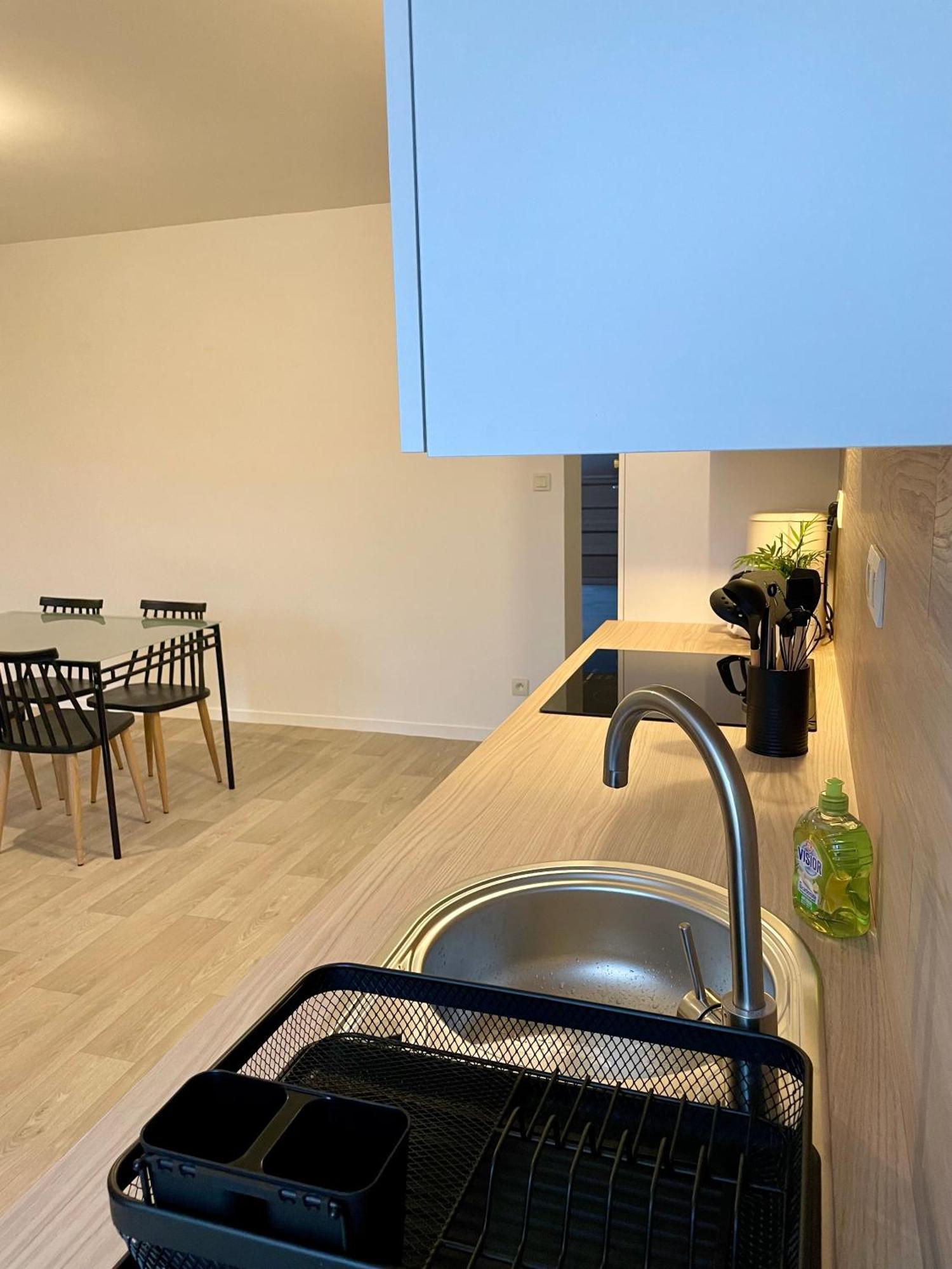 L'Escapade Apartment ฟูแฌร์ ภายนอก รูปภาพ